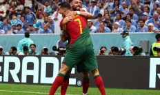 九游娱乐官方登录入口-乌拉圭前锋连续比赛进球创造压倒性优势的简单介绍