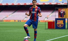 九游娱乐在线登录-包含西甲球员身体机能风采翩翩，被誉为全能球星的词条