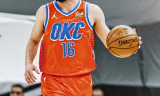 九游娱乐视频-欧洲篮球名将签约新球队明年开新篇章的简单介绍