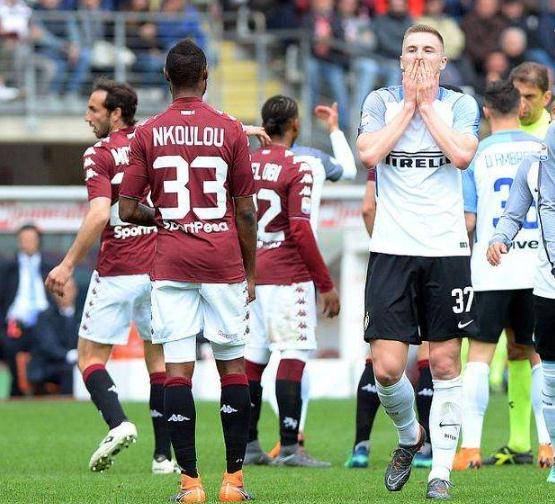 里昂在客场遭遇挑战，重伤失利的简单介绍