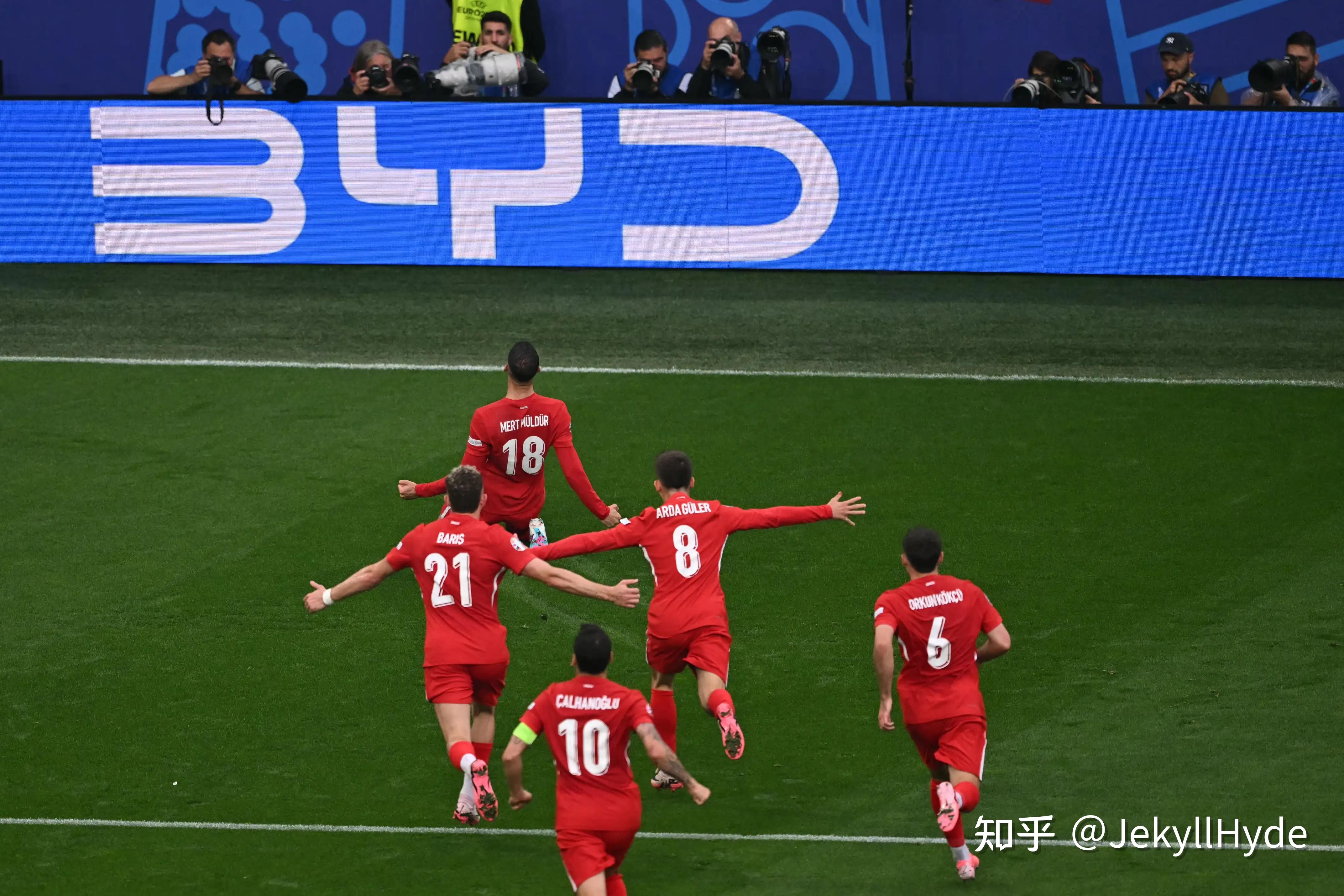 激烈角逐！欧洲杯预选赛展开