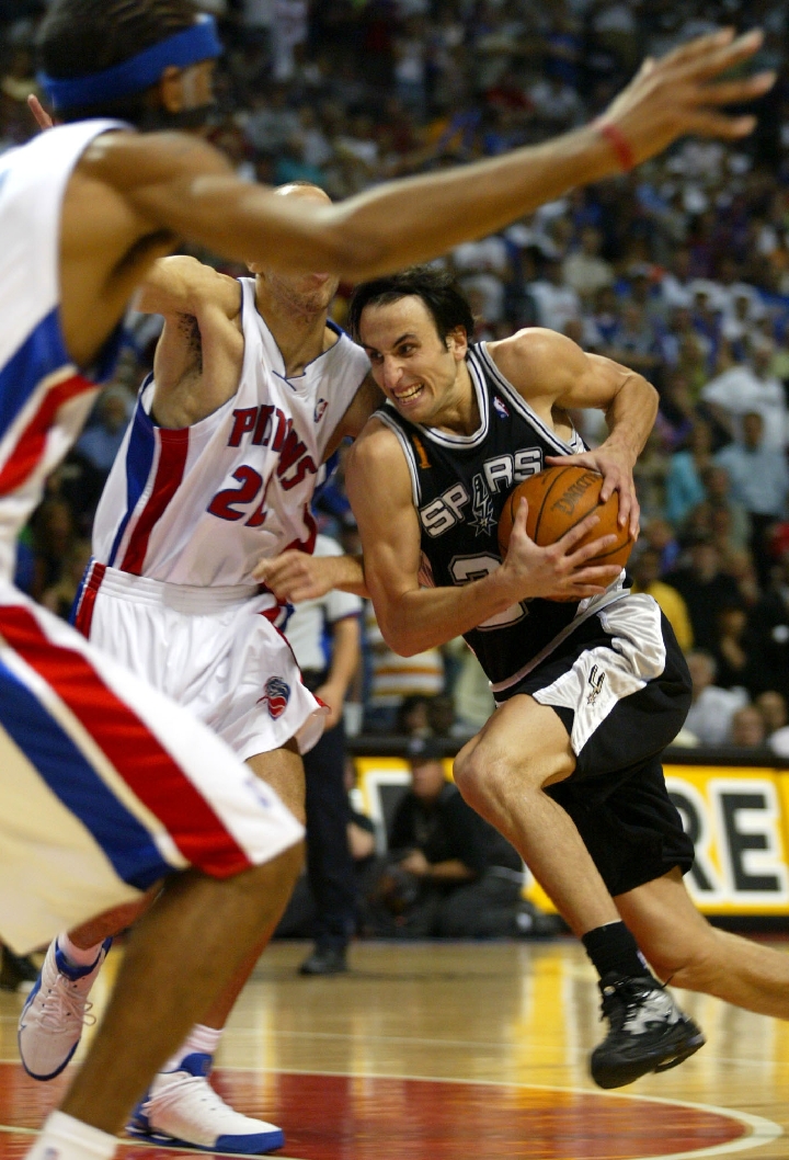 吉诺比利退役，马刺球迷泪洒主场