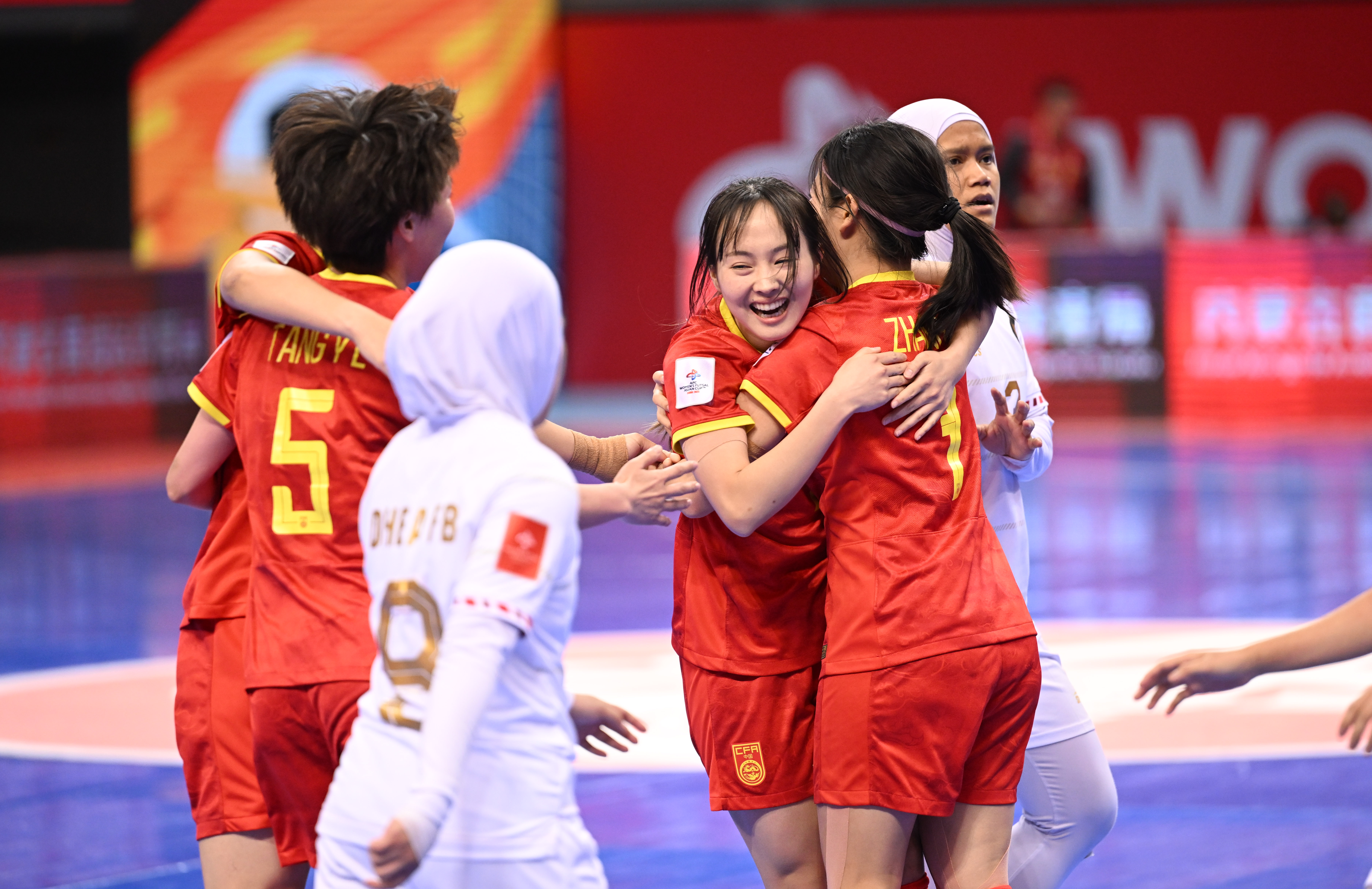 硬战持久！中国女子足球队展现拼搏力量！的简单介绍