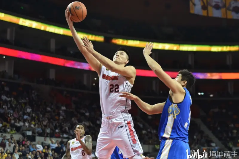 争夺胜利的激烈战斗，谁将成为比赛的胜利者？的简单介绍