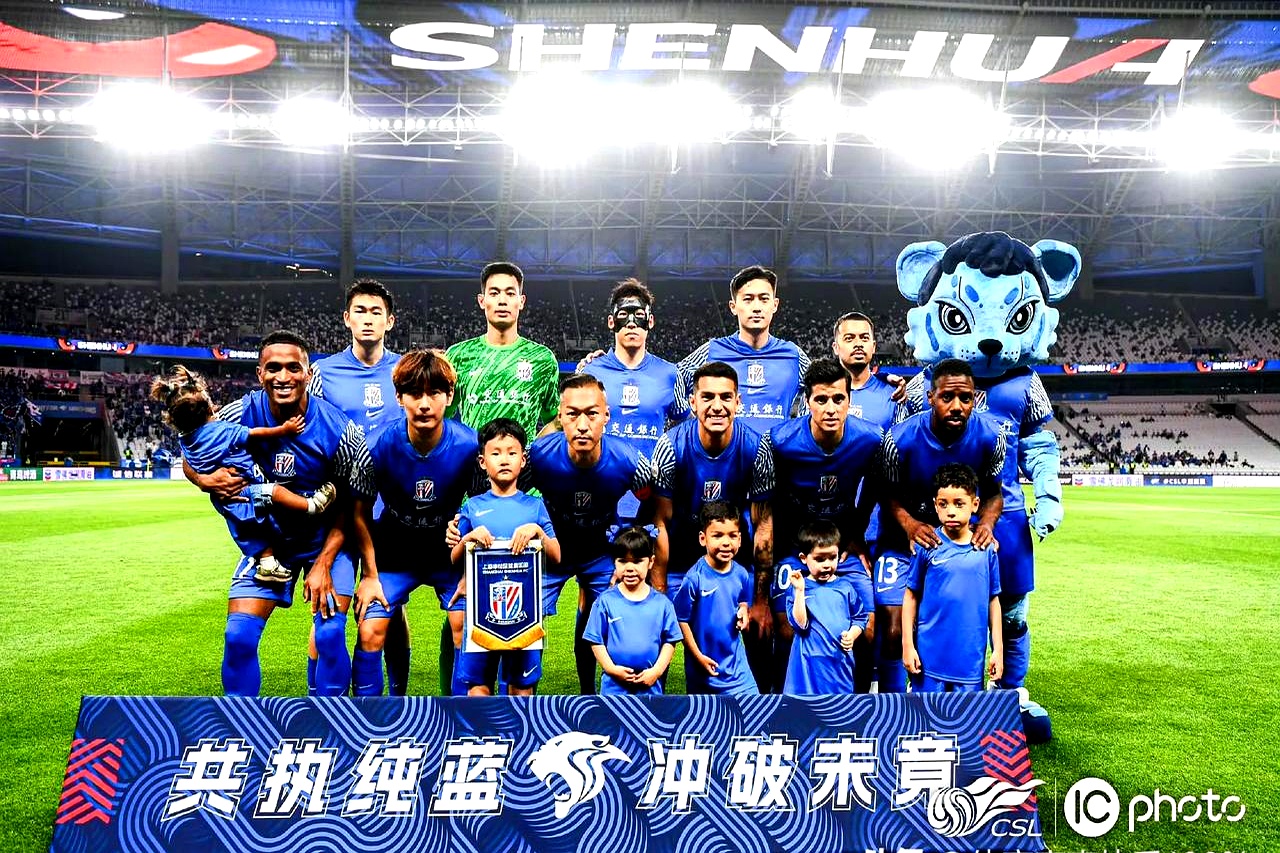 临沂队球员备战对阵上海绿地申花