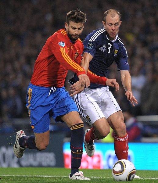 维拉利尔客场失利，遭遇对手强大压力