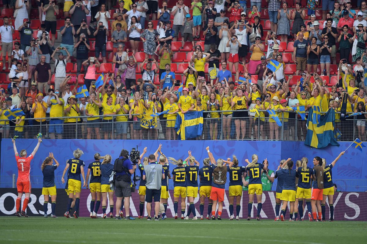 亚冠小组赛激战正酣，胜者流畅晋级