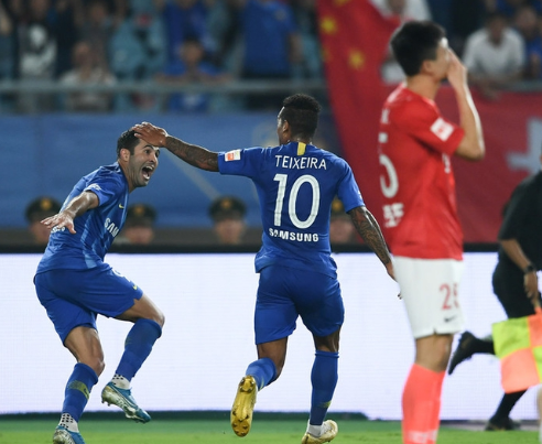 包含实力对决！武汉卓尔挑战浦和红钻空前激战的词条