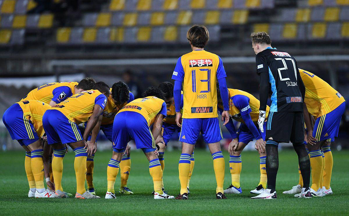 关键比赛中，球队表现出色，获得一场胜利