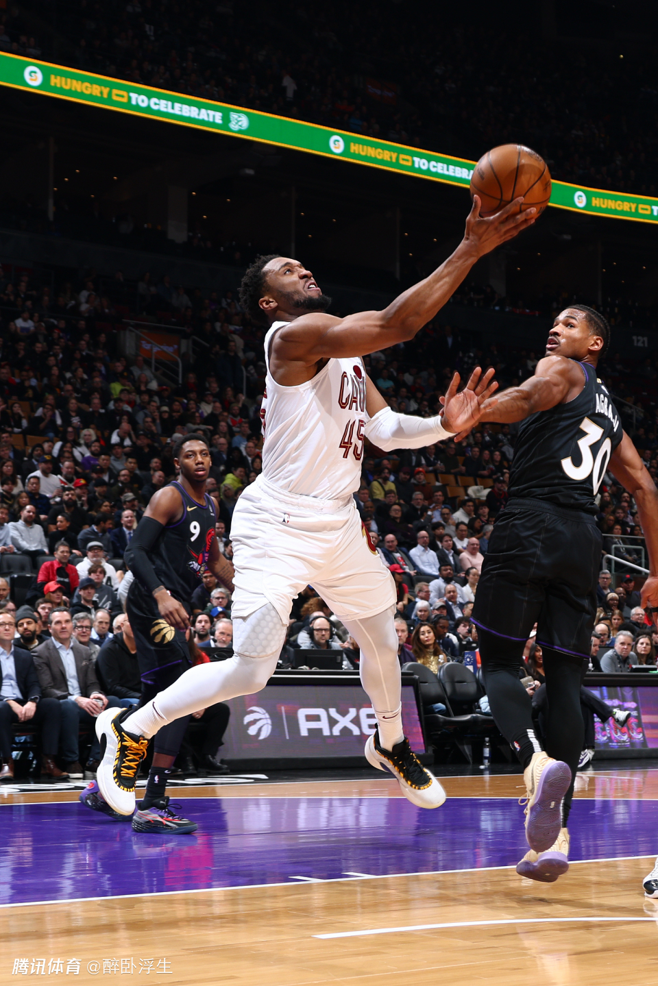 包含骑士横扫球哥篮网，西部半决赛再添一城的词条