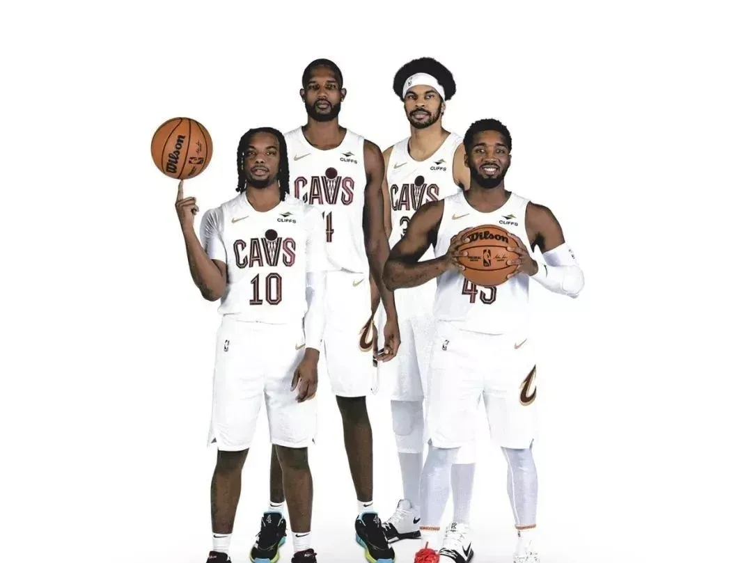 爵士队战胜国王队，米切尔32分创季度新高的简单介绍